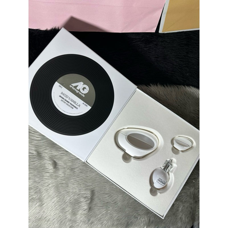 ORIG & IMPORTED Ariana Grande MOD Vanilla Limited Edition Vinyl Series Gift Set 2023