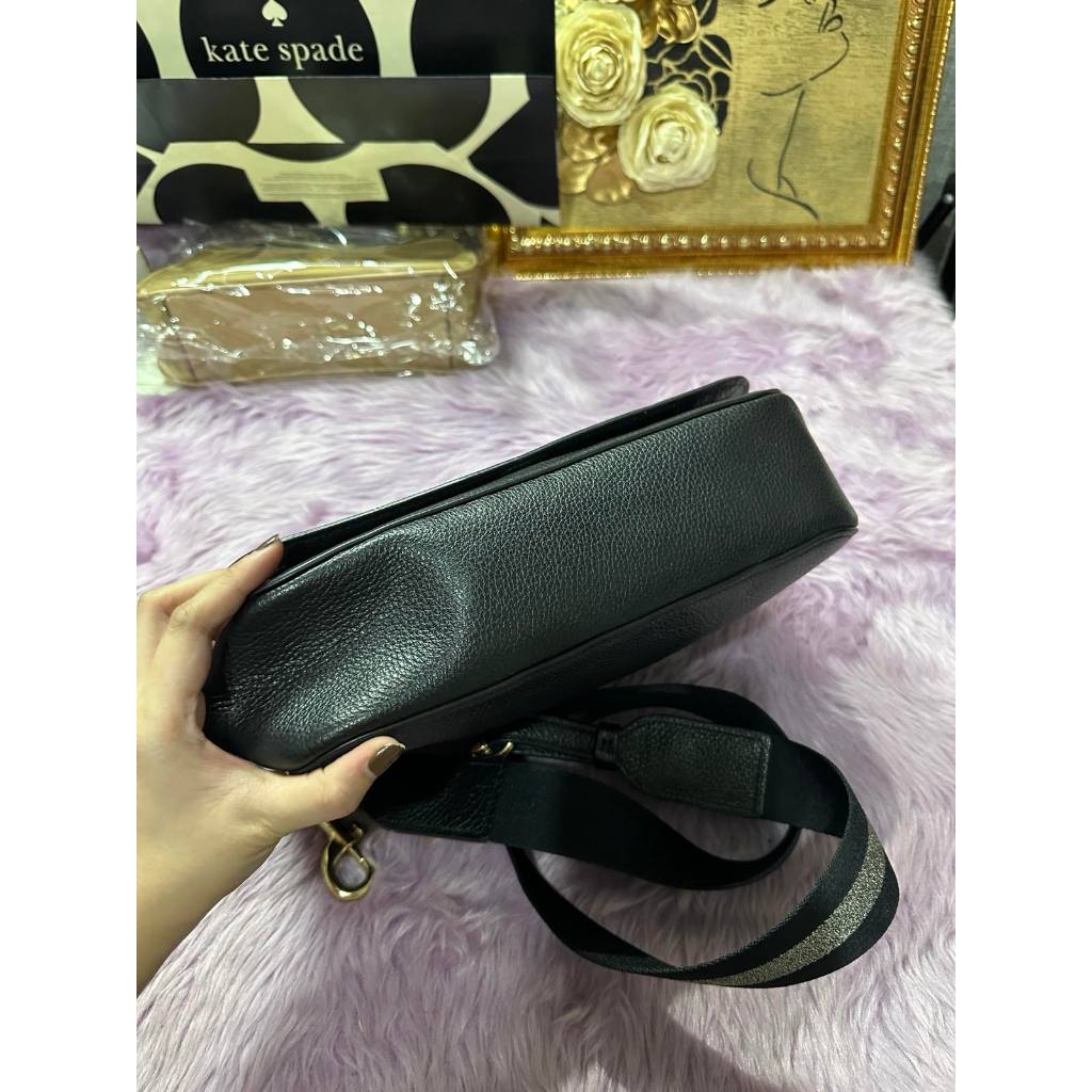 ORIG Preloved CCH Jes Messenger Medium Black Bag