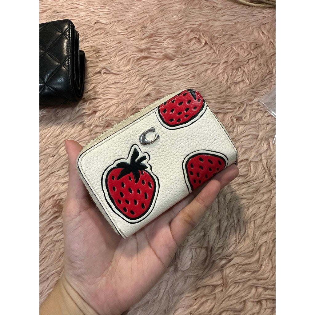 ORIG Preloved Retail CCH Small Strawberry-Print Zip-Around Leather Card Case White Wallet