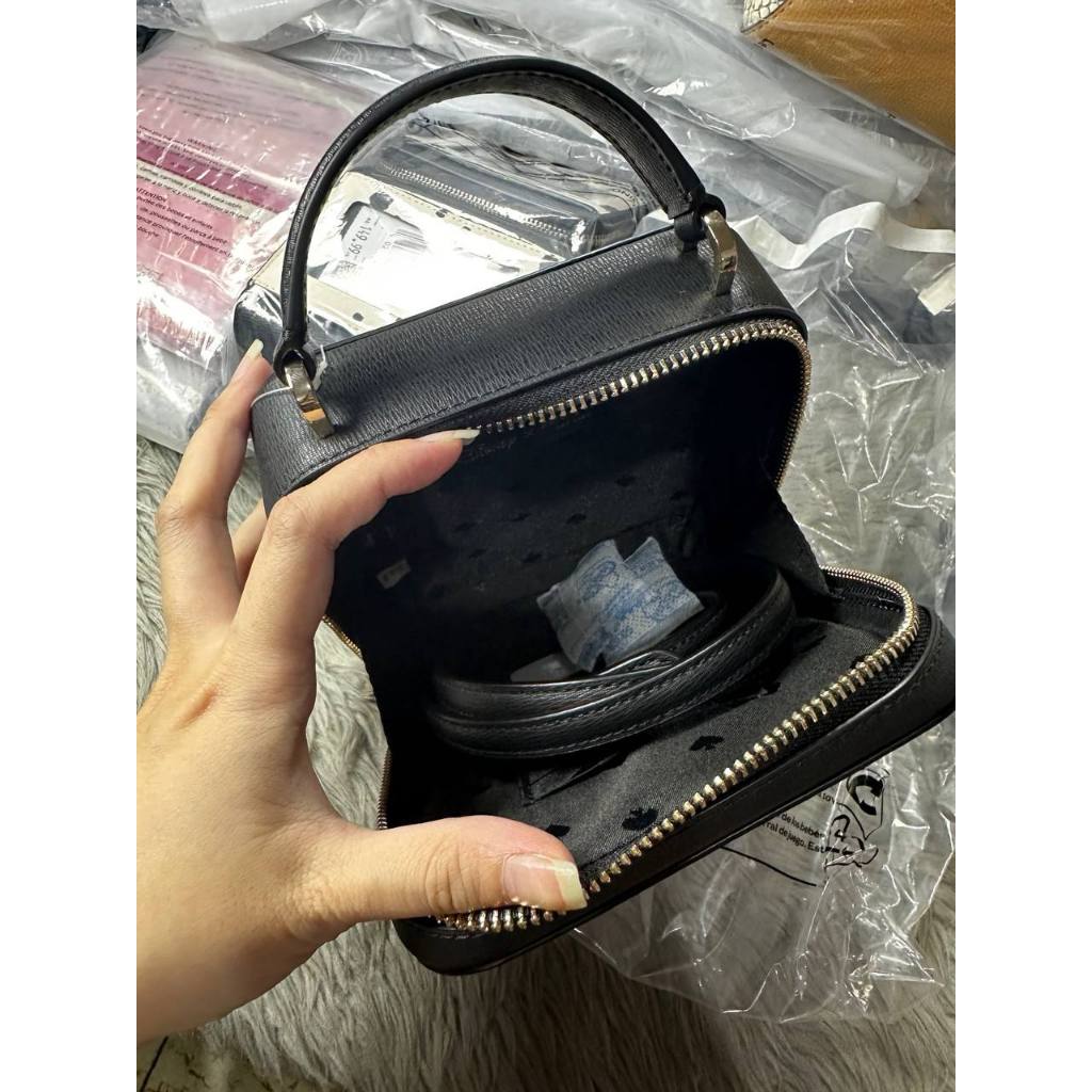 ORIG & IMPORTED KS Disney Minnie Mouse Daisy Vanity Crossbody Bag Black