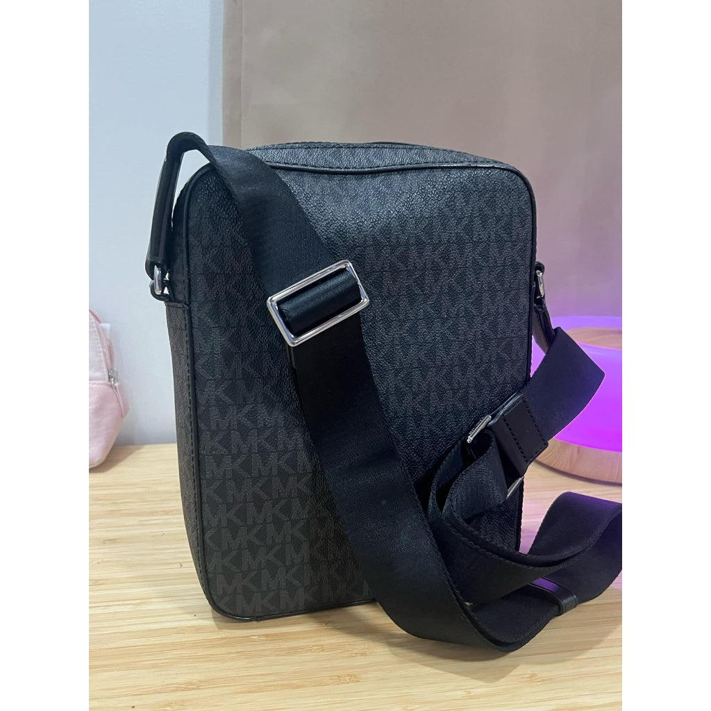 ORIG PRELOVED MK Men's Cooper Crossbody Flight Bag Black