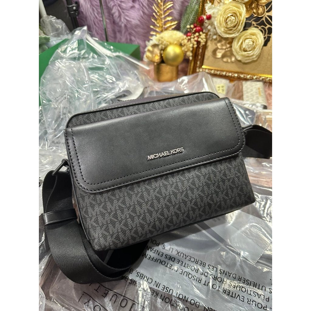 ORIG & IMPORTED MK Cooper Medium Signature Logo Flap Camera Men's Bag Black