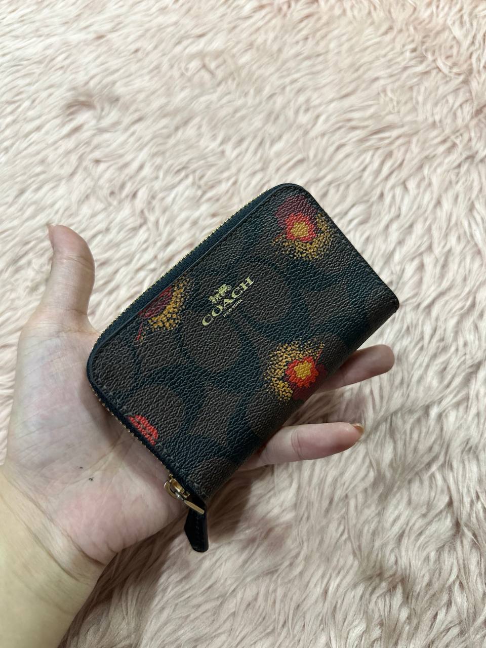 AUTHENTIC/ORIGINAL Preloved COACH Zip Around Coin Case Small Wallet Floral