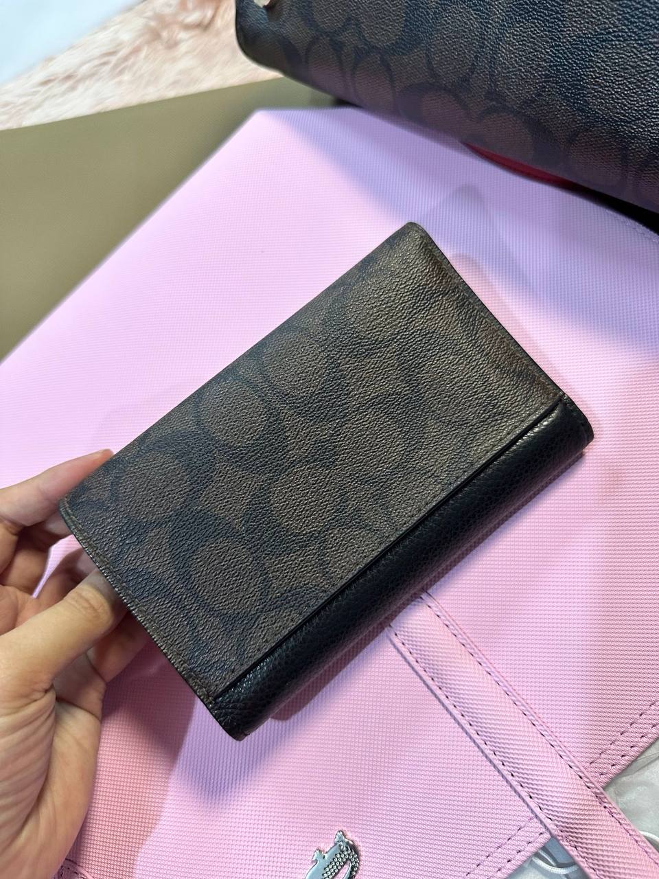 AUTHENTIC/ORIGINAL Preloved COACH Jade Medium Envelope Wallet Brown