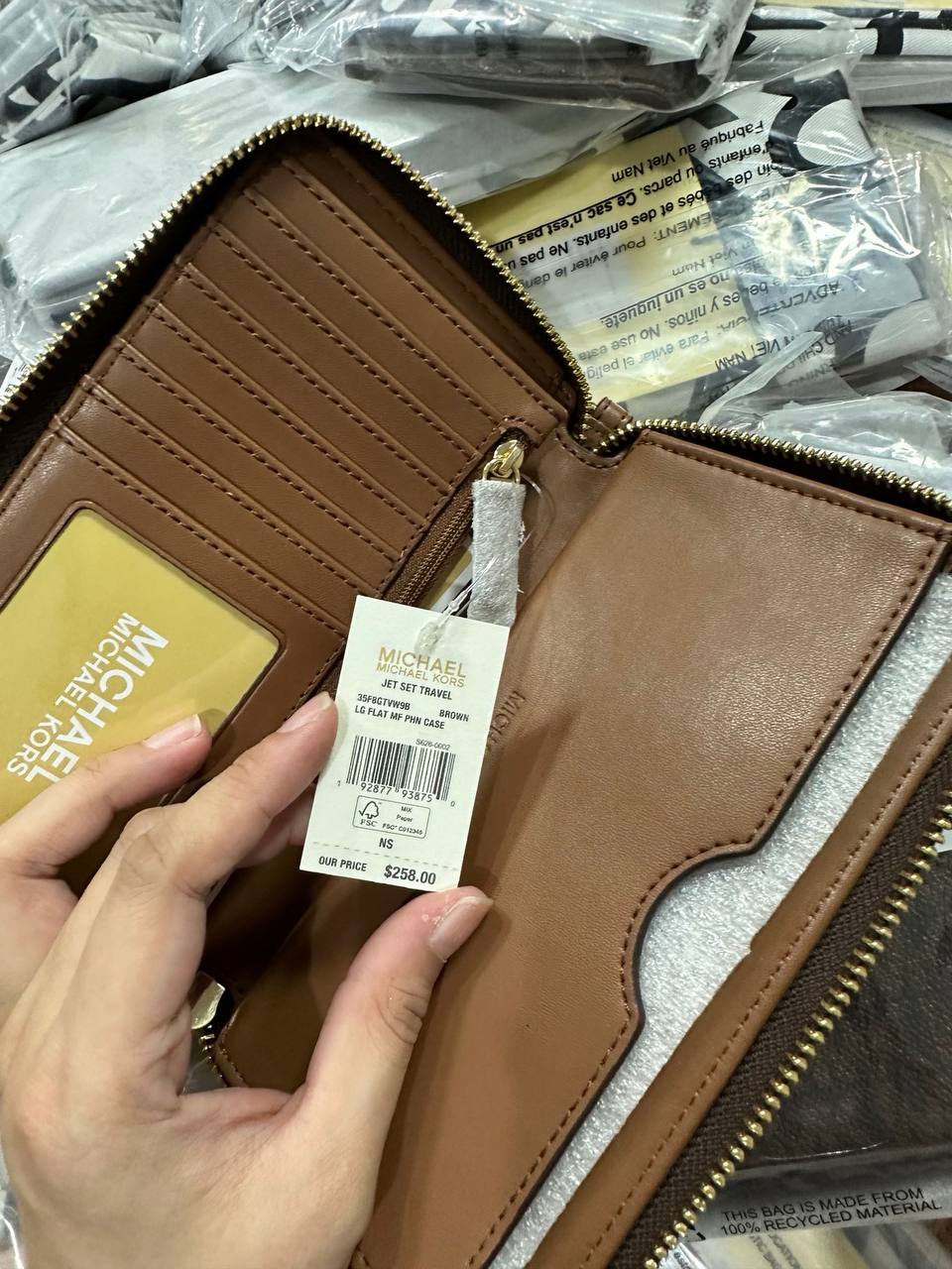ORIG & IMPORTED MICHAEL KORS MK Jet Set Large Multifunction Phone Case Wristlet Wallet Brown