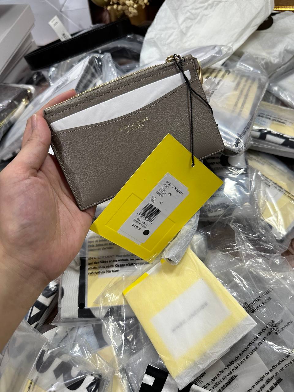 ORIG & IMPORTED MARC JACOBS MJ The Top Zip Wristlet Wallet Taupe / Black