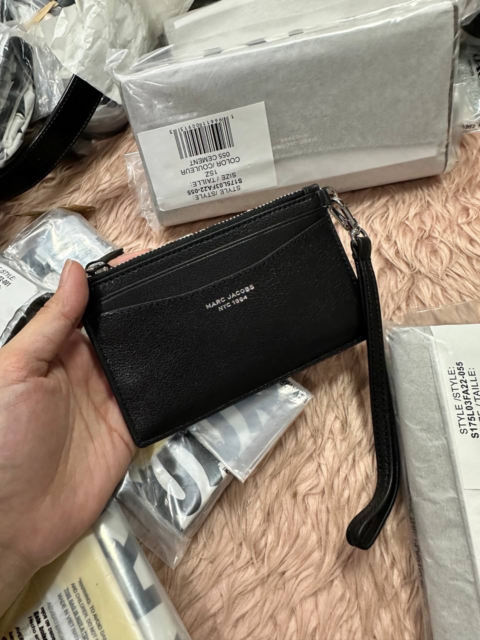 ORIG & IMPORTED MARC JACOBS MJ The Top Zip Wristlet Wallet Taupe / Black