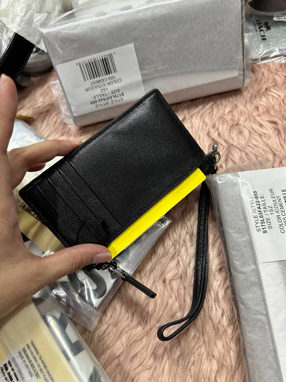ORIG & IMPORTED MARC JACOBS MJ The Top Zip Wristlet Wallet Taupe / Black