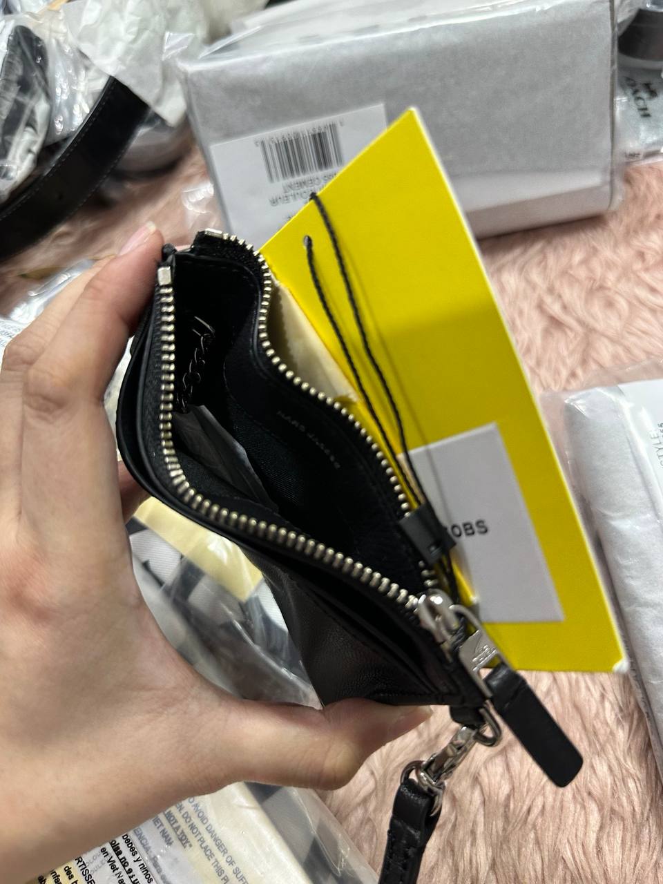 ORIG & IMPORTED MARC JACOBS MJ The Top Zip Wristlet Wallet Taupe / Black