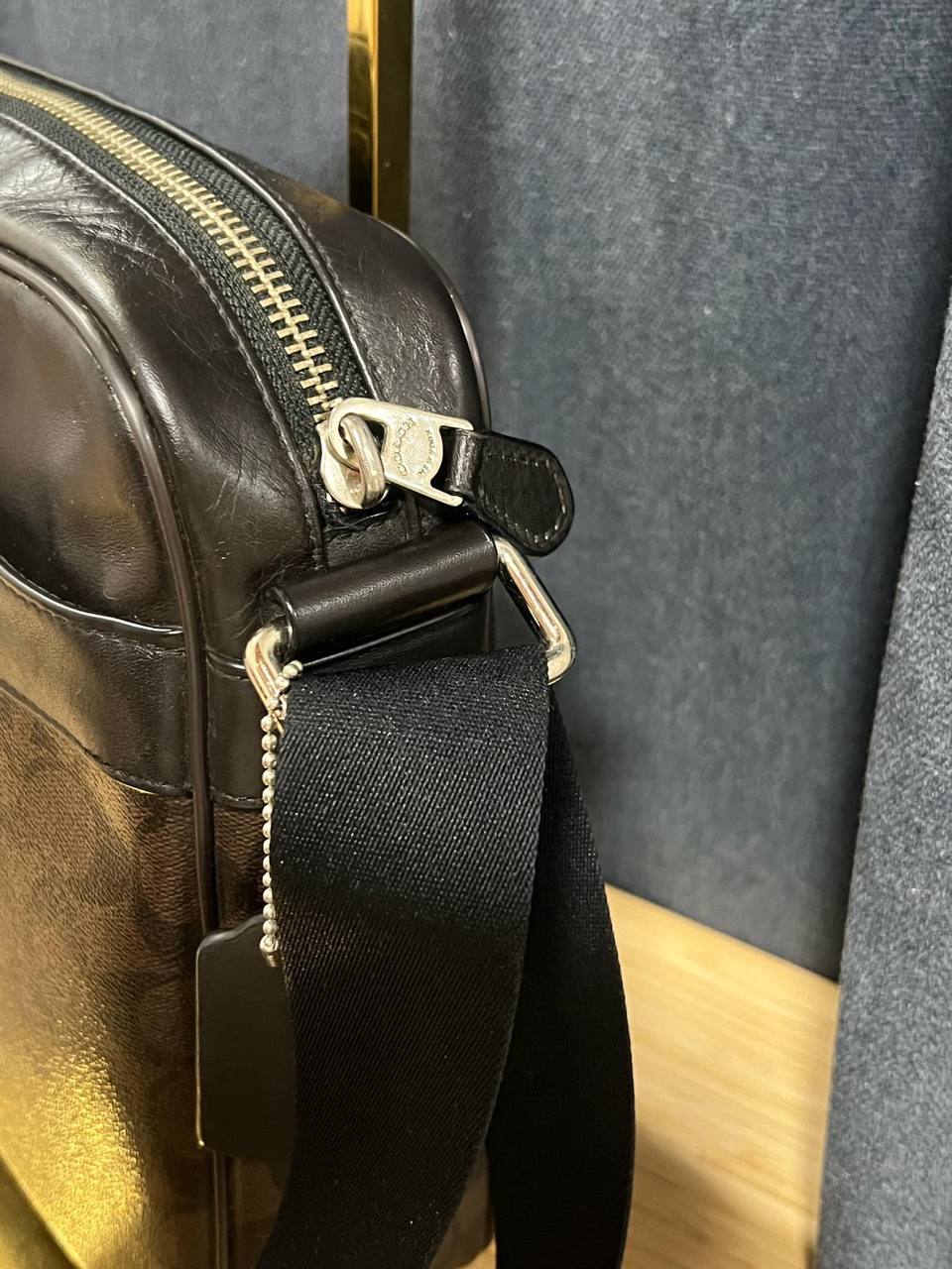 ORIG Preloved Coach Charles Flight Men Bag Brown