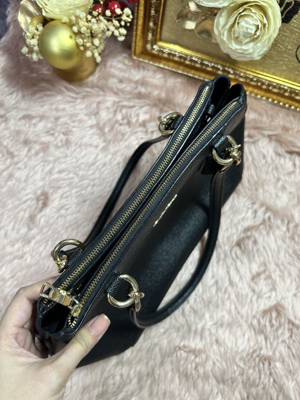 ORIG Preloved Coach Crossgrain Large Brooke Carryall Black Bag