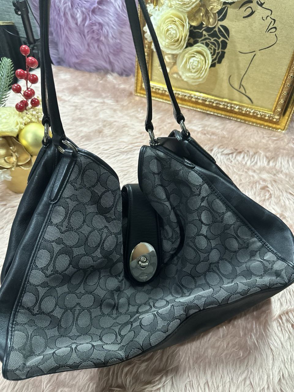 ORIG Preloved Coach Carlyle Shoulder Hobo Bag Black Jacquard