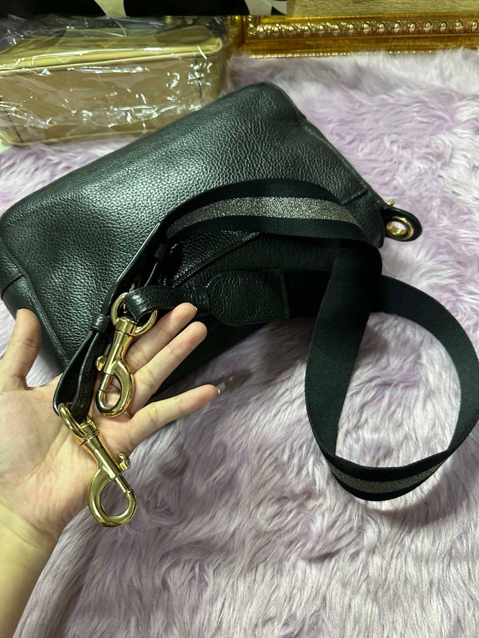 ORIG Preloved Coach Jes Messenger Medium Black Bag