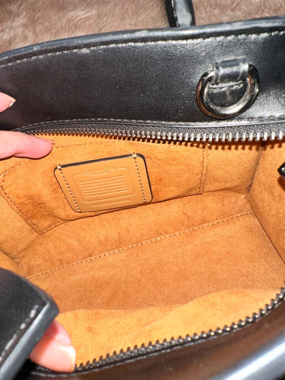 ORIG Preloved COACH Andrea Carryall Black Bag