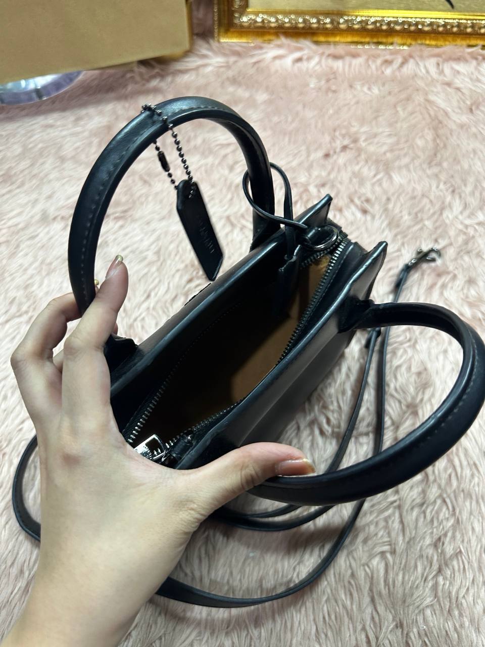 ORIG Preloved COACH Andrea Carryall Black Bag
