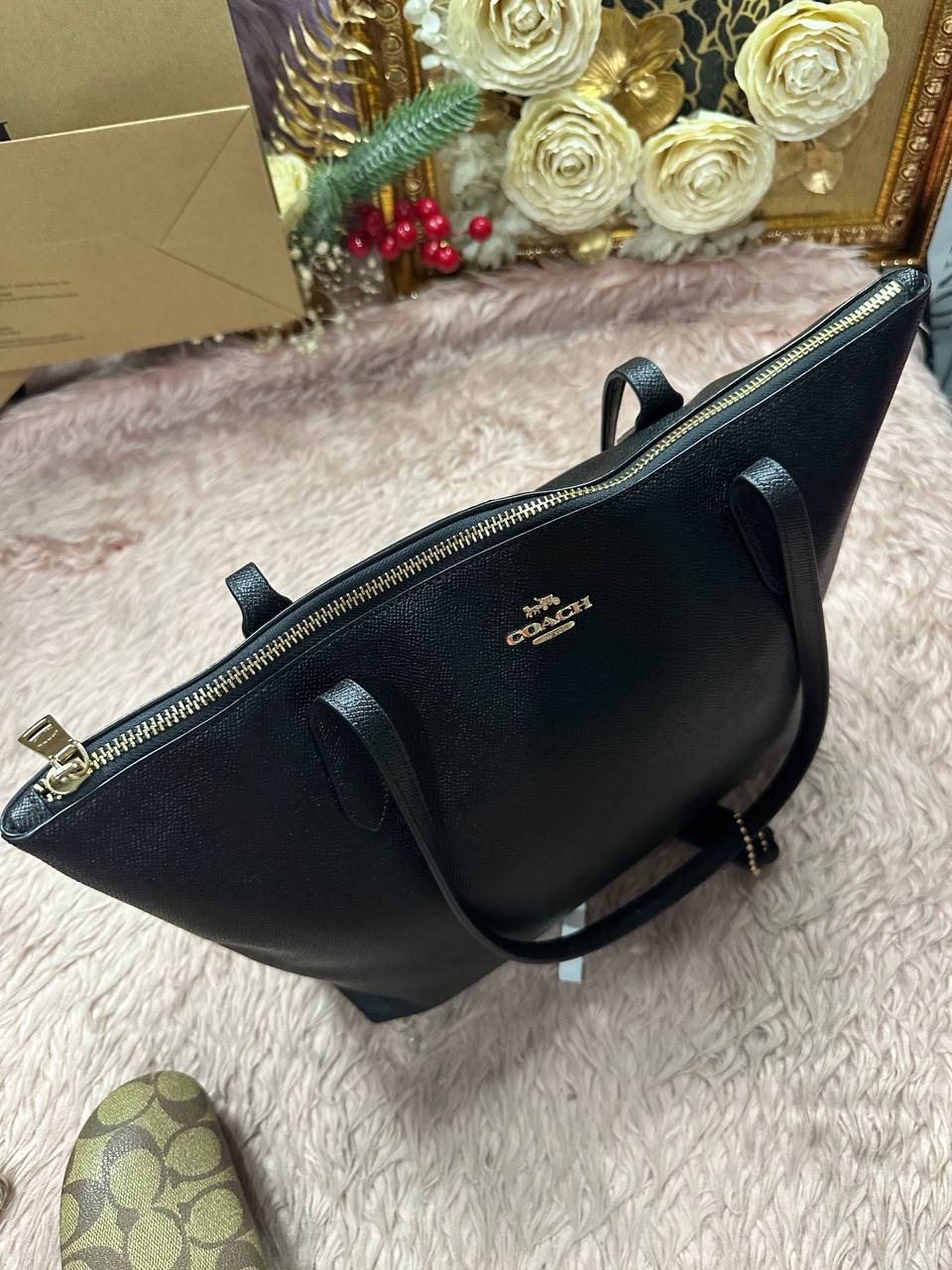 ORIG Preloved Coach Crossgrain Leather Zip Top Tote Shoulder Bag Black