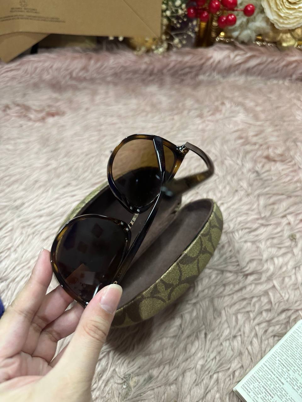 ORIG Preloved Coach Wellington Sunglasses HC8221-512013 Cat Eye