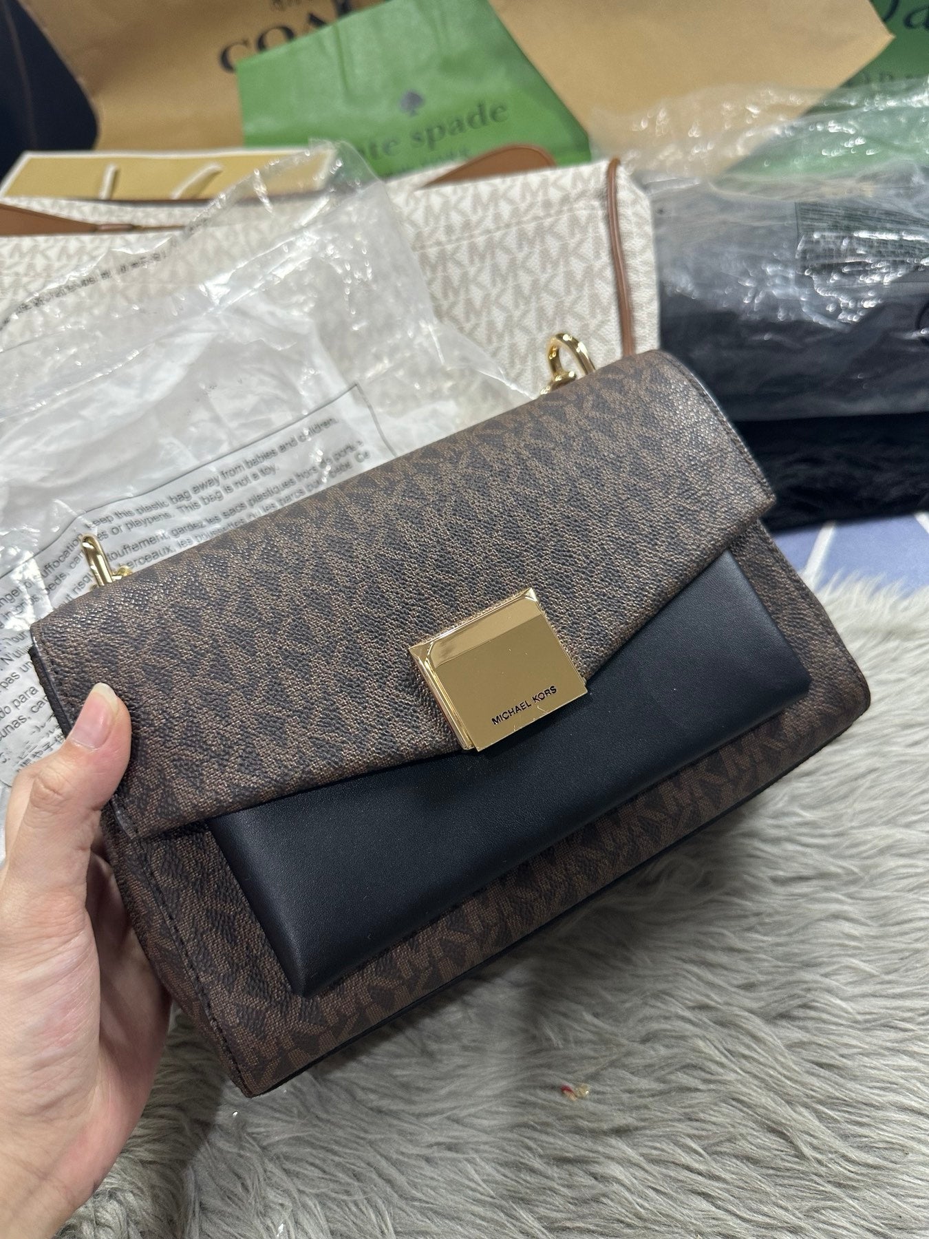 AUTHENTIC/ORIGINAL Preloved MK Lita Medium Two-Tone Logo Crossbody Bag Brown/Black