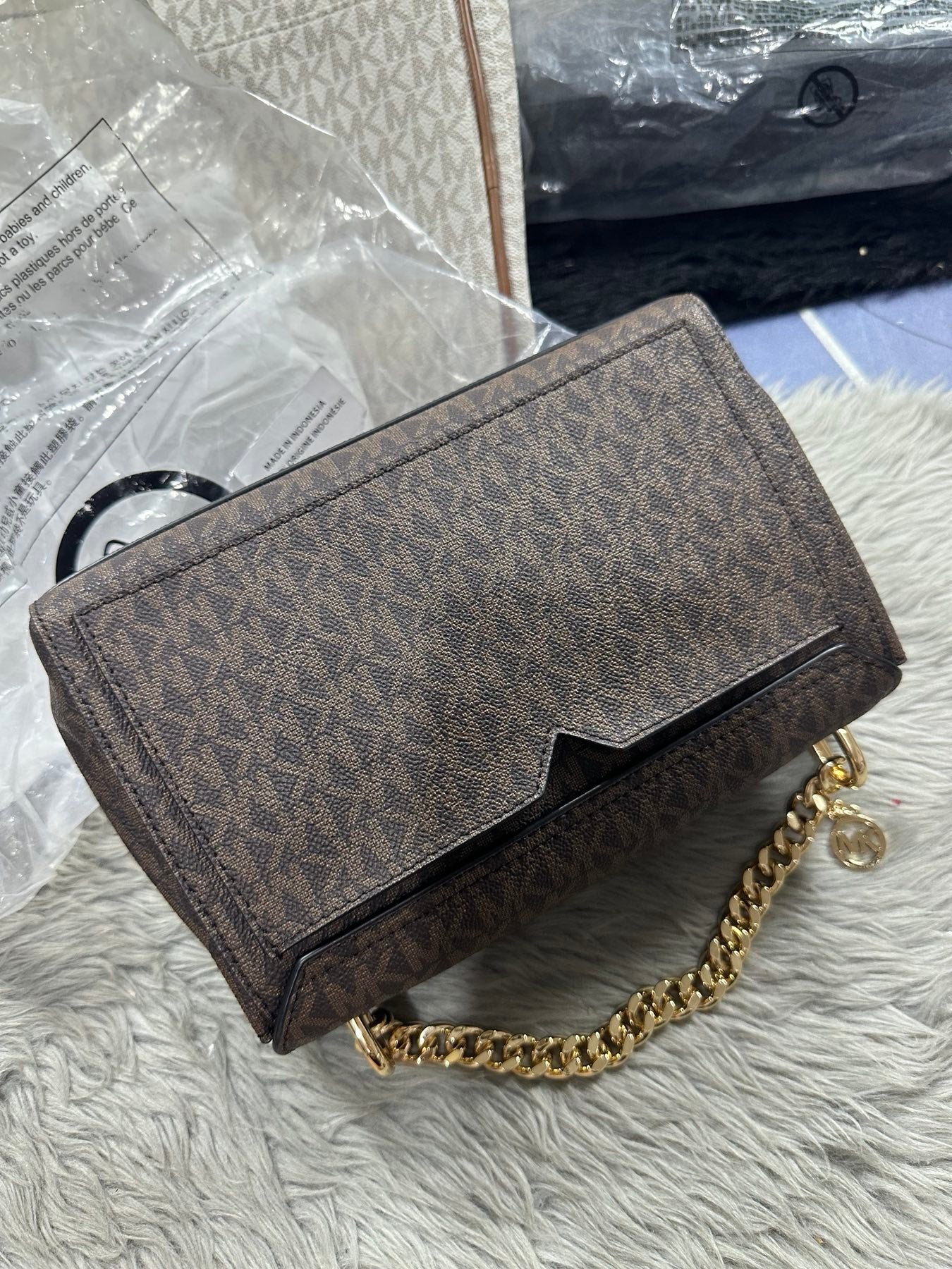 AUTHENTIC/ORIGINAL Preloved MK Lita Medium Two-Tone Logo Crossbody Bag Brown/Black