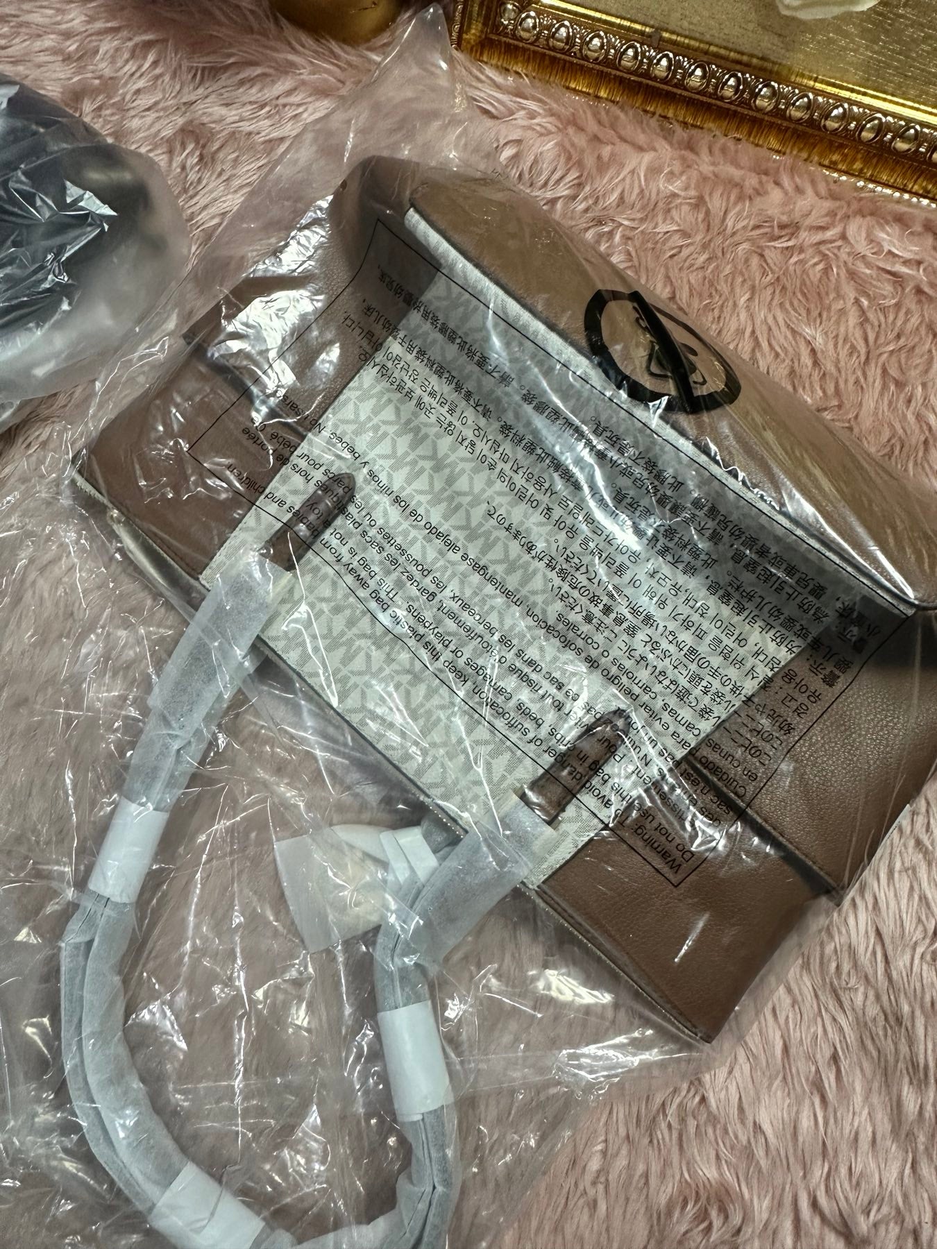 ORIG & IMPORTED MK Charlotte Large Logo and Leather Top-Zip Tote Bag Brown Vanilla White