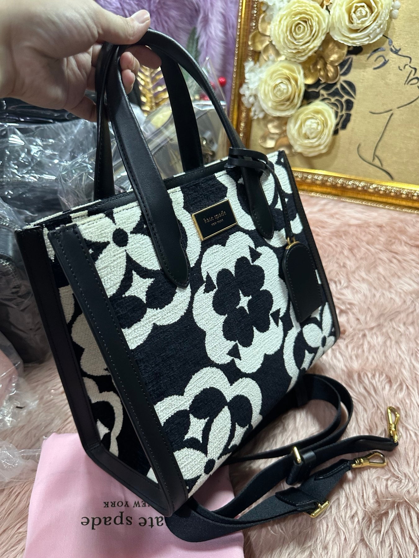 ORIG Preloved KS Retail Spade Flower Monogram Manhattan Chenille Small Tote Black Bag