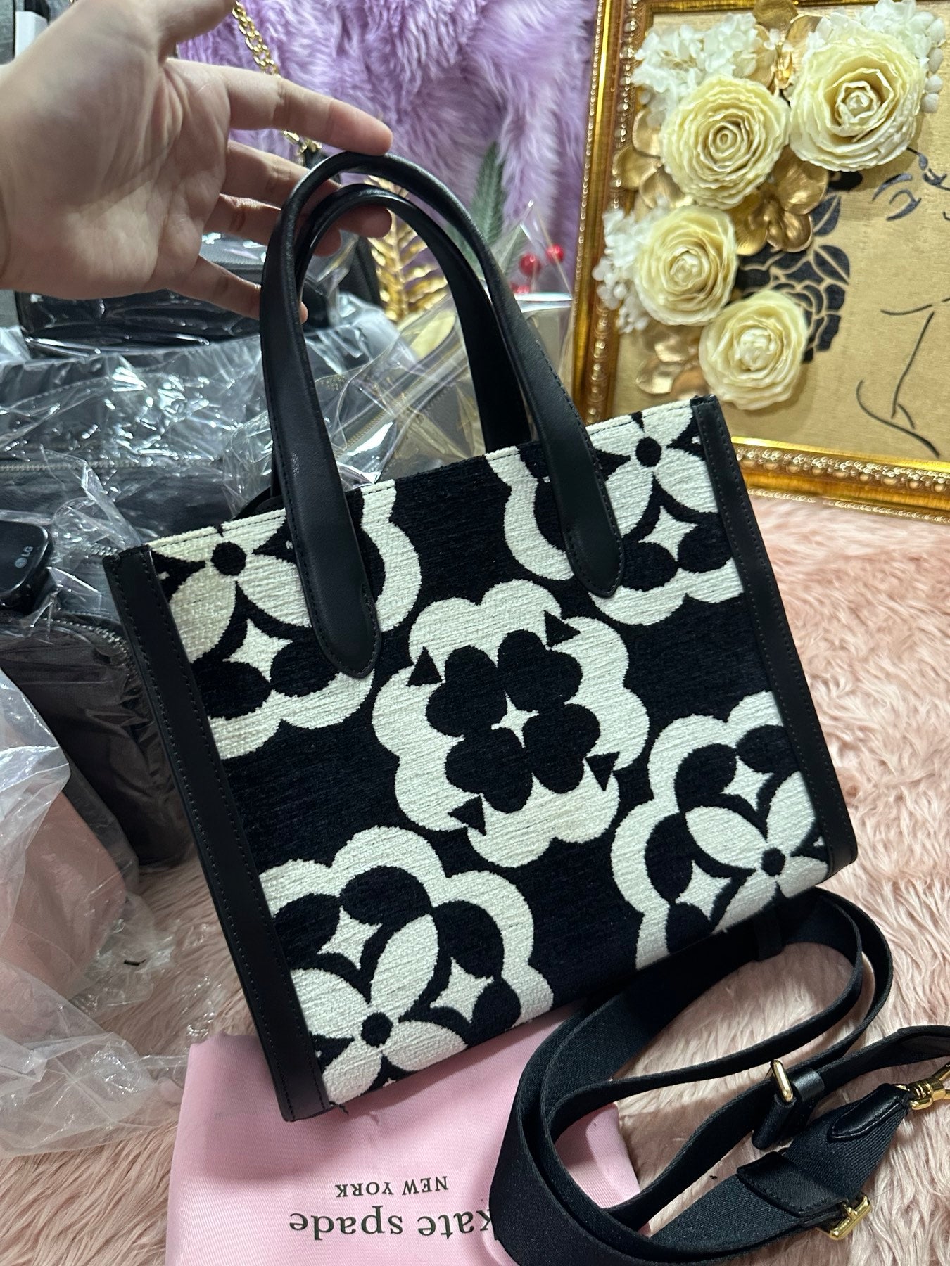 ORIG Preloved KS Retail Spade Flower Monogram Manhattan Chenille Small Tote Black Bag