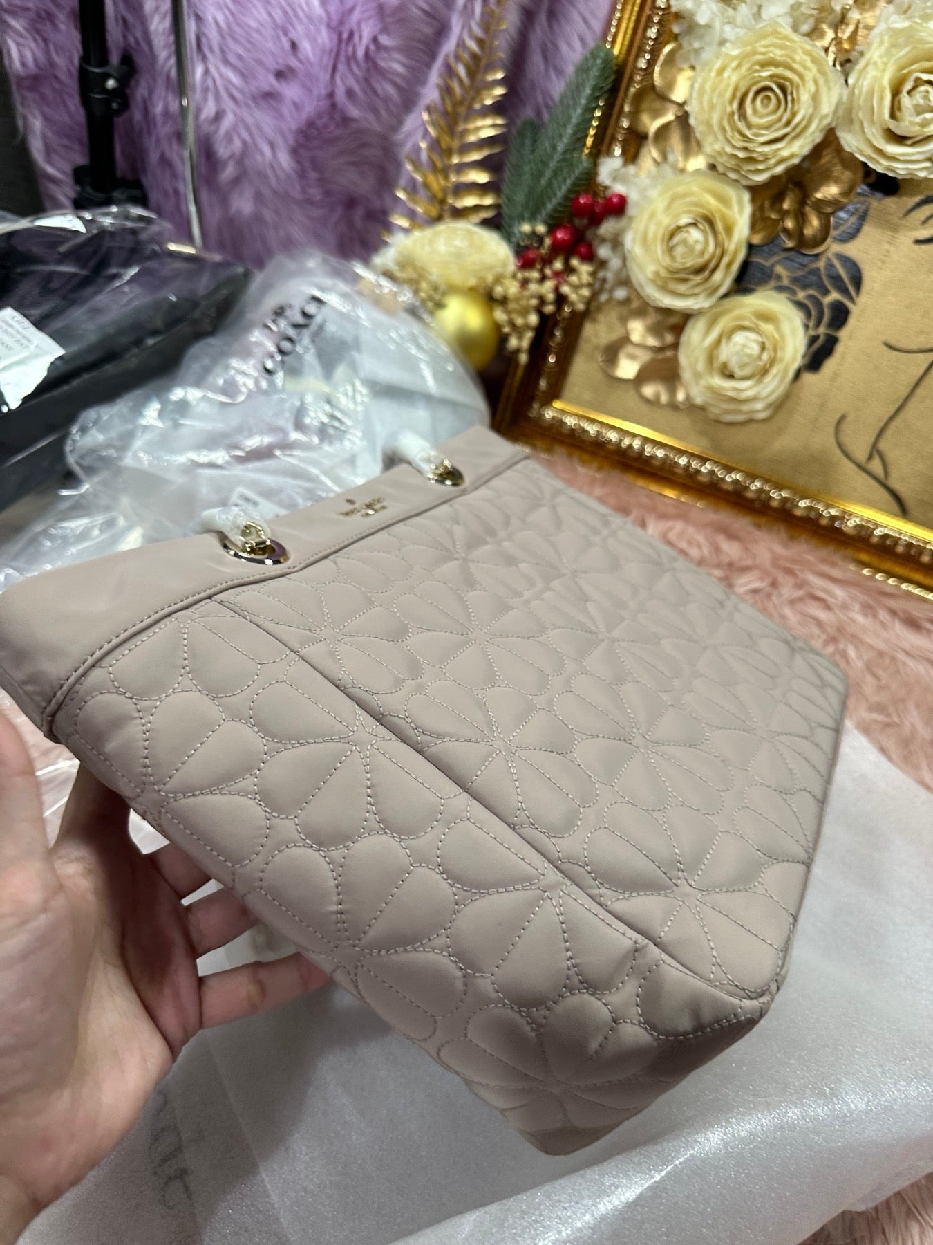 ORIG & IMPORTED KS Spade Flower Quilted Fabric Medium Tote Cozy Grey Bag