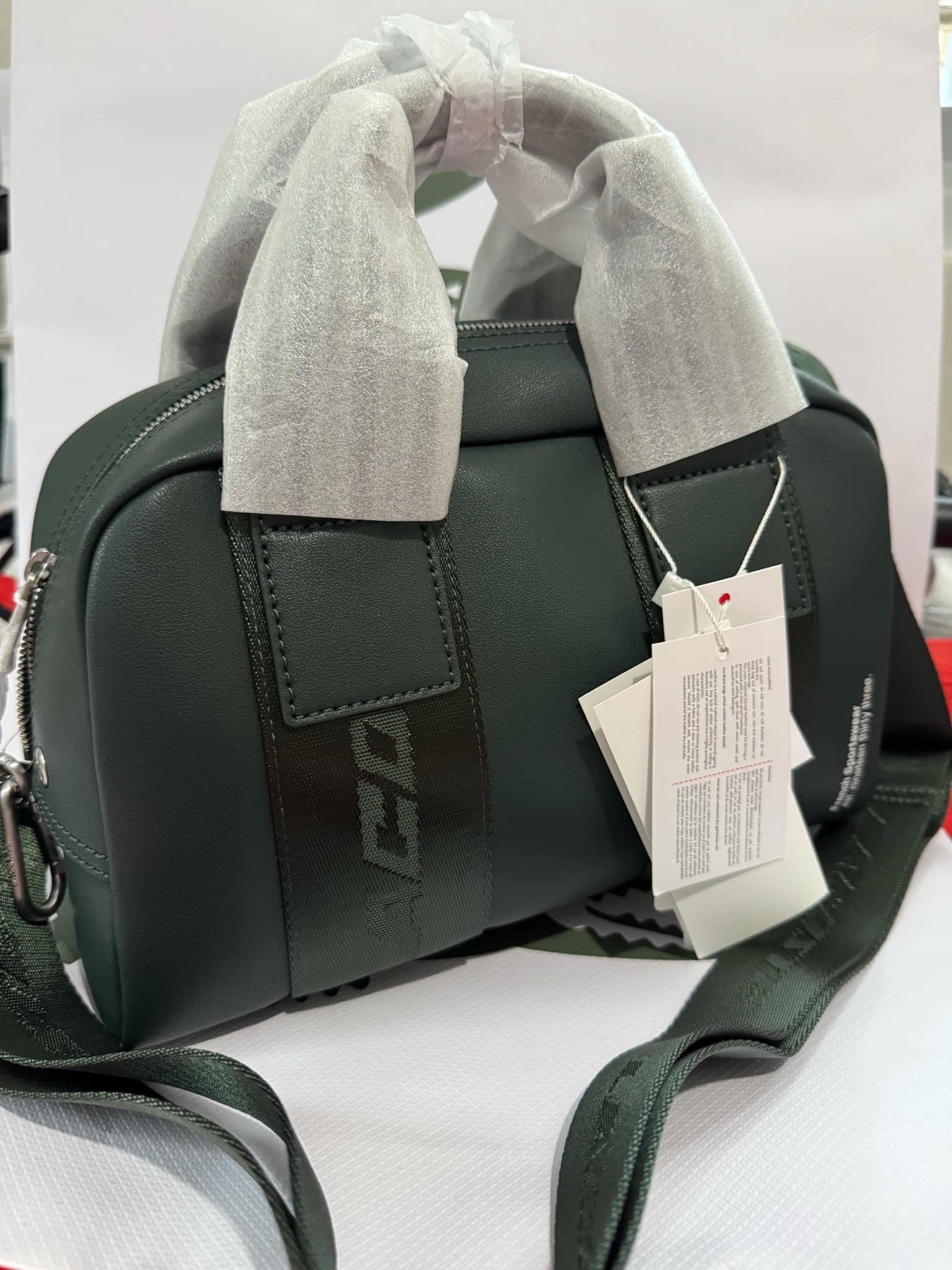 ORIG & IMPORTED Lacoste Unisex Contrast Inscriptions Gym Green Duffle Satchel Bag
