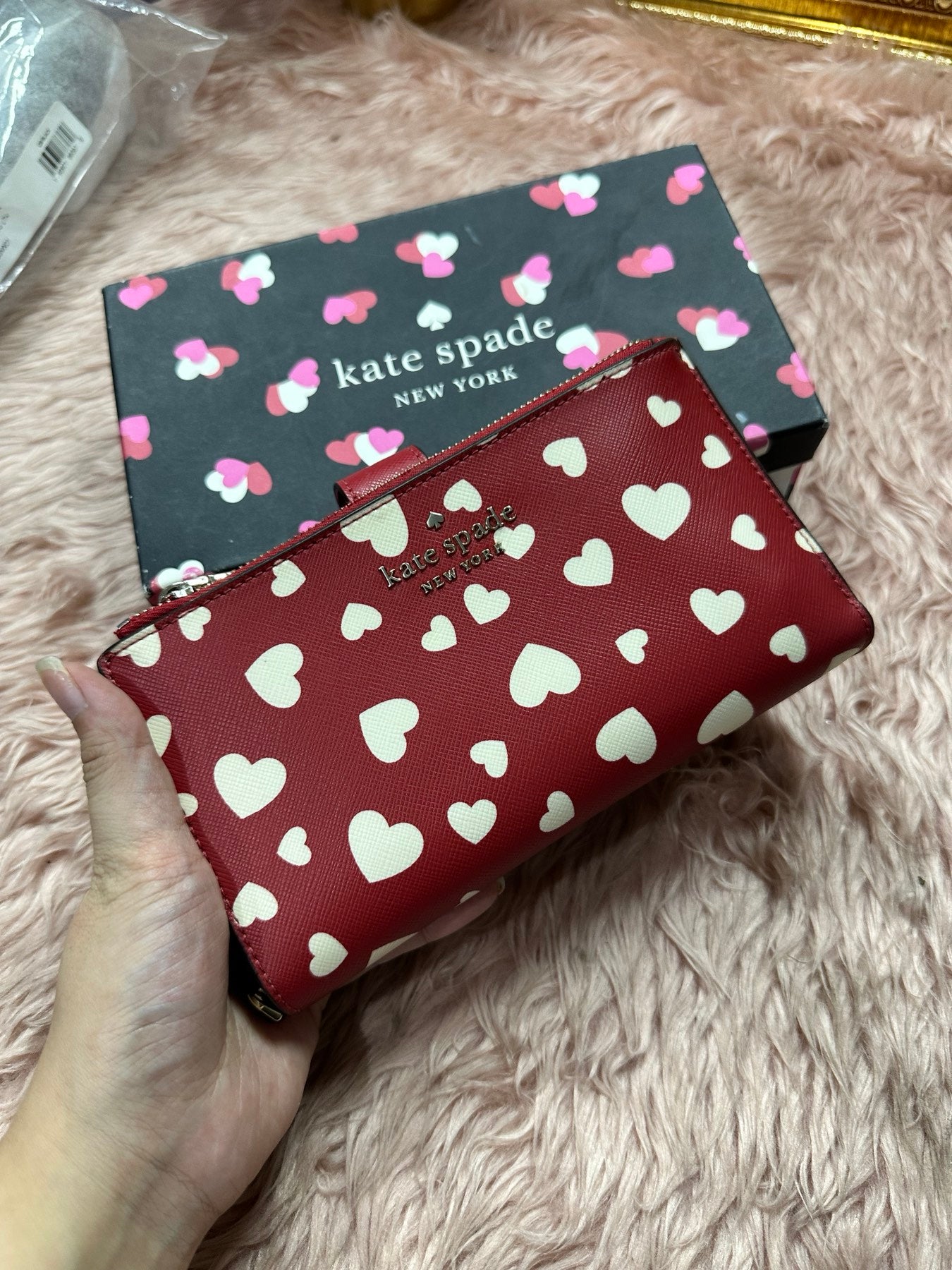 AUTHENTIC/ORIGINAL Preloved KS Staci Heart Pop Printed Boxed Phone Wristlet Red Long Wallet