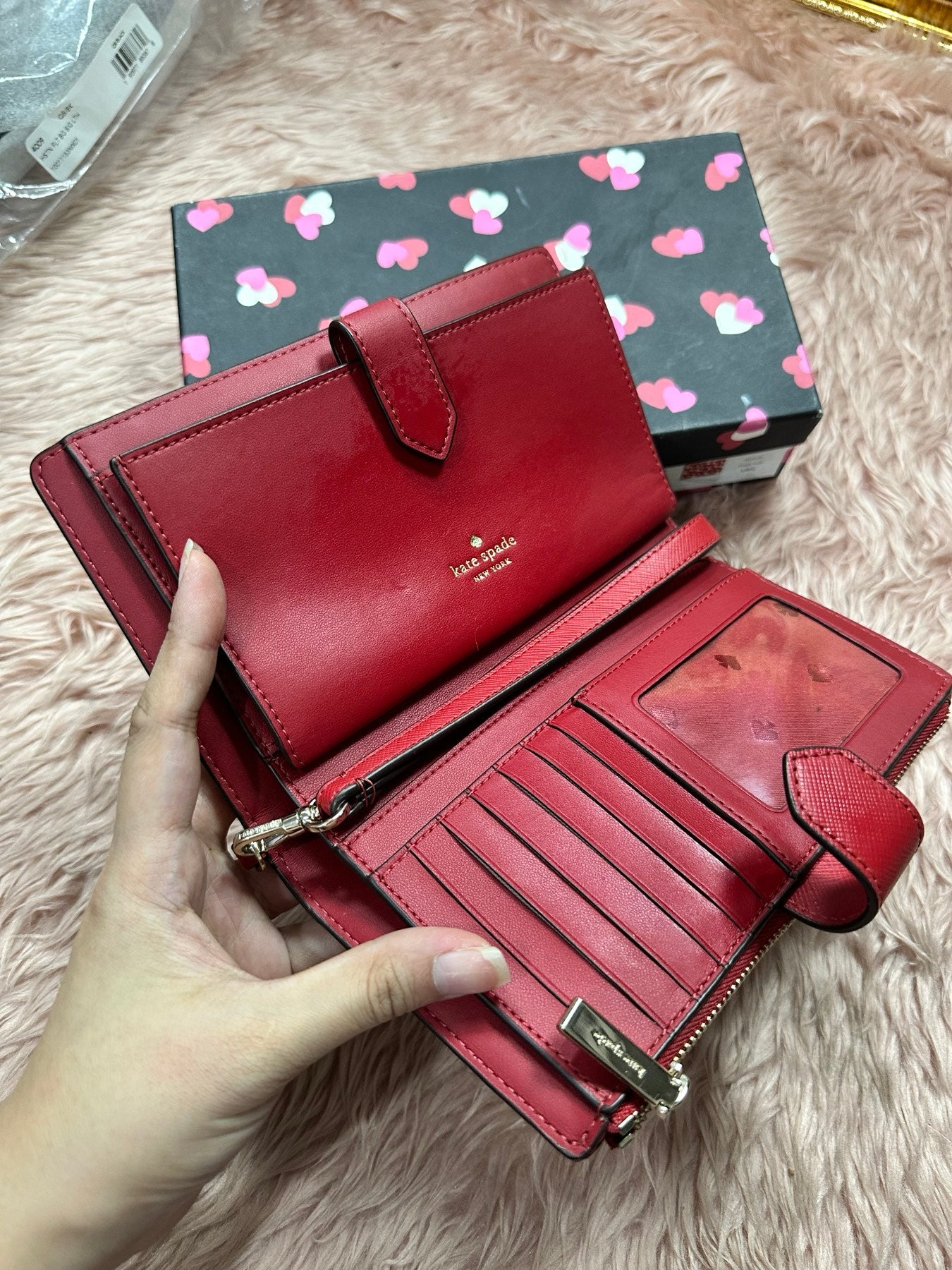 AUTHENTIC/ORIGINAL Preloved KS Staci Heart Pop Printed Boxed Phone Wristlet Red Long Wallet