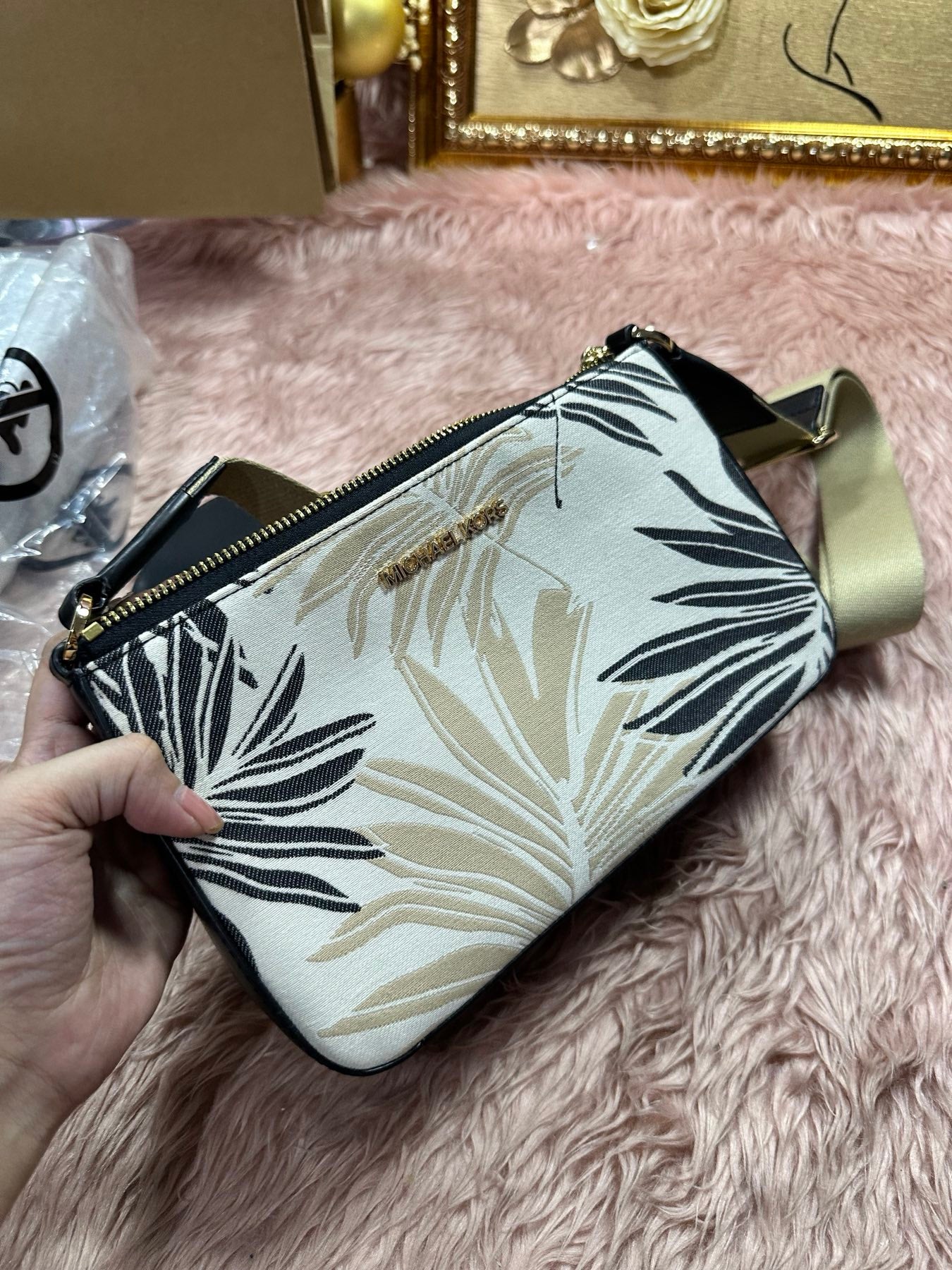 ORIG & IMPORTED MK Jet Set Crossbody Tech Accessories Attached Black Multi Palm Leaves