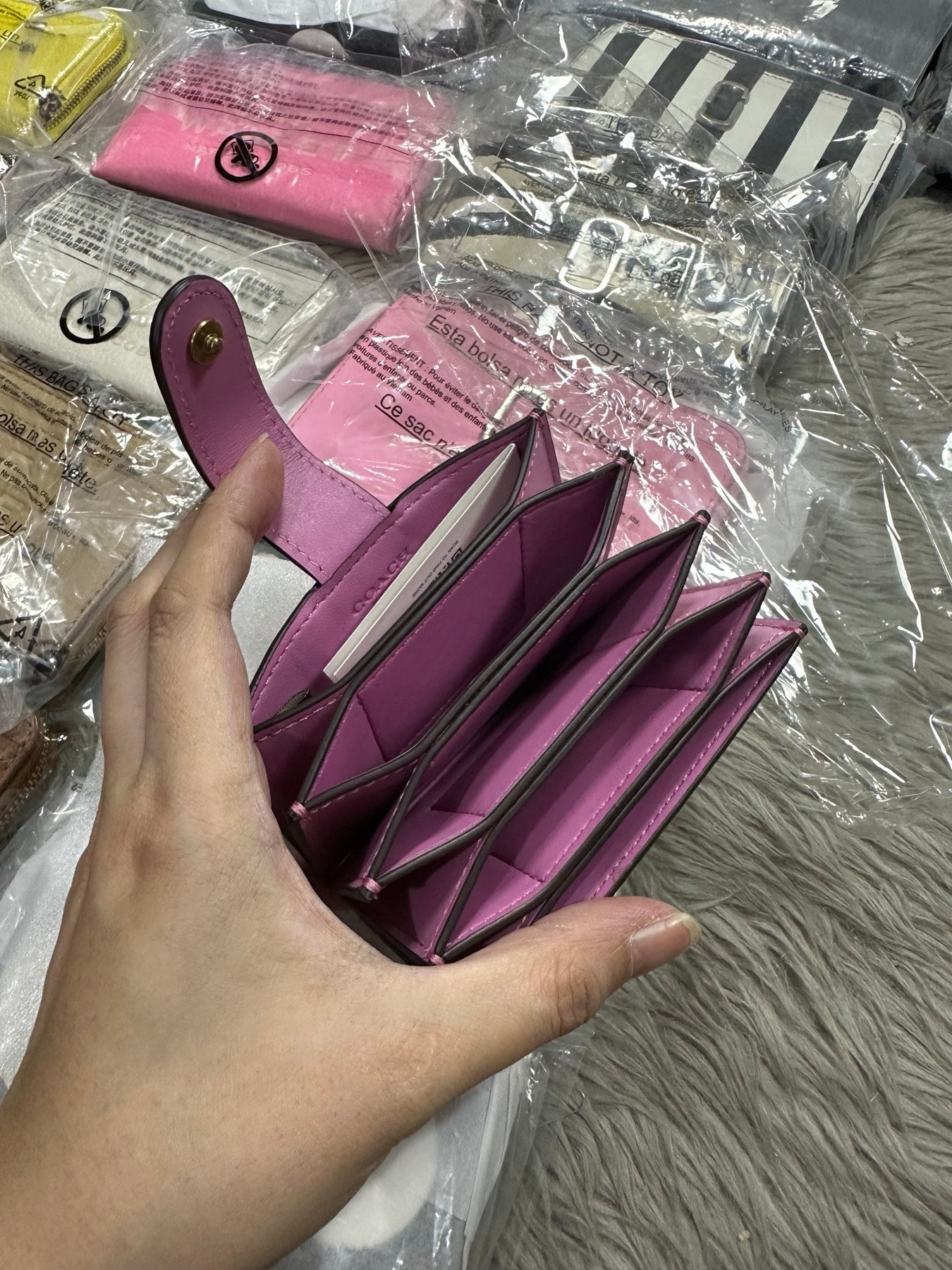 ORIG & IMPORTED COACH Retail Essential Multi Card Holder Small Wallet Pink