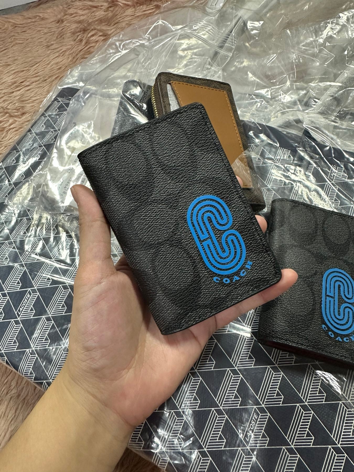ORIG & IMPORTED Coach Card Men Black Wallet In Colorblock With Coach Patch