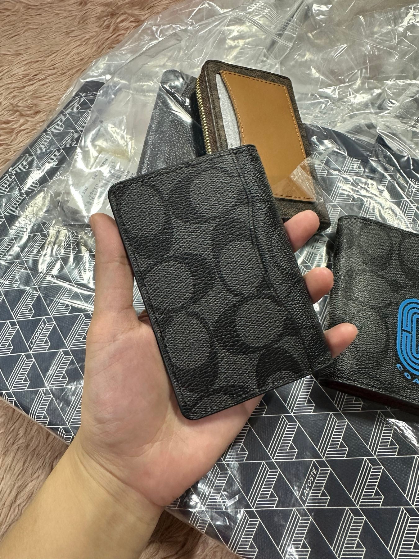 ORIG & IMPORTED Coach Card Men Black Wallet In Colorblock With Coach Patch