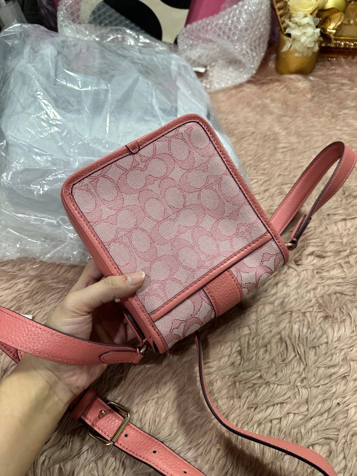 ORIG Preloved Coach North/South Lonnie Small Phone Pink Bag in Signature Jacquard