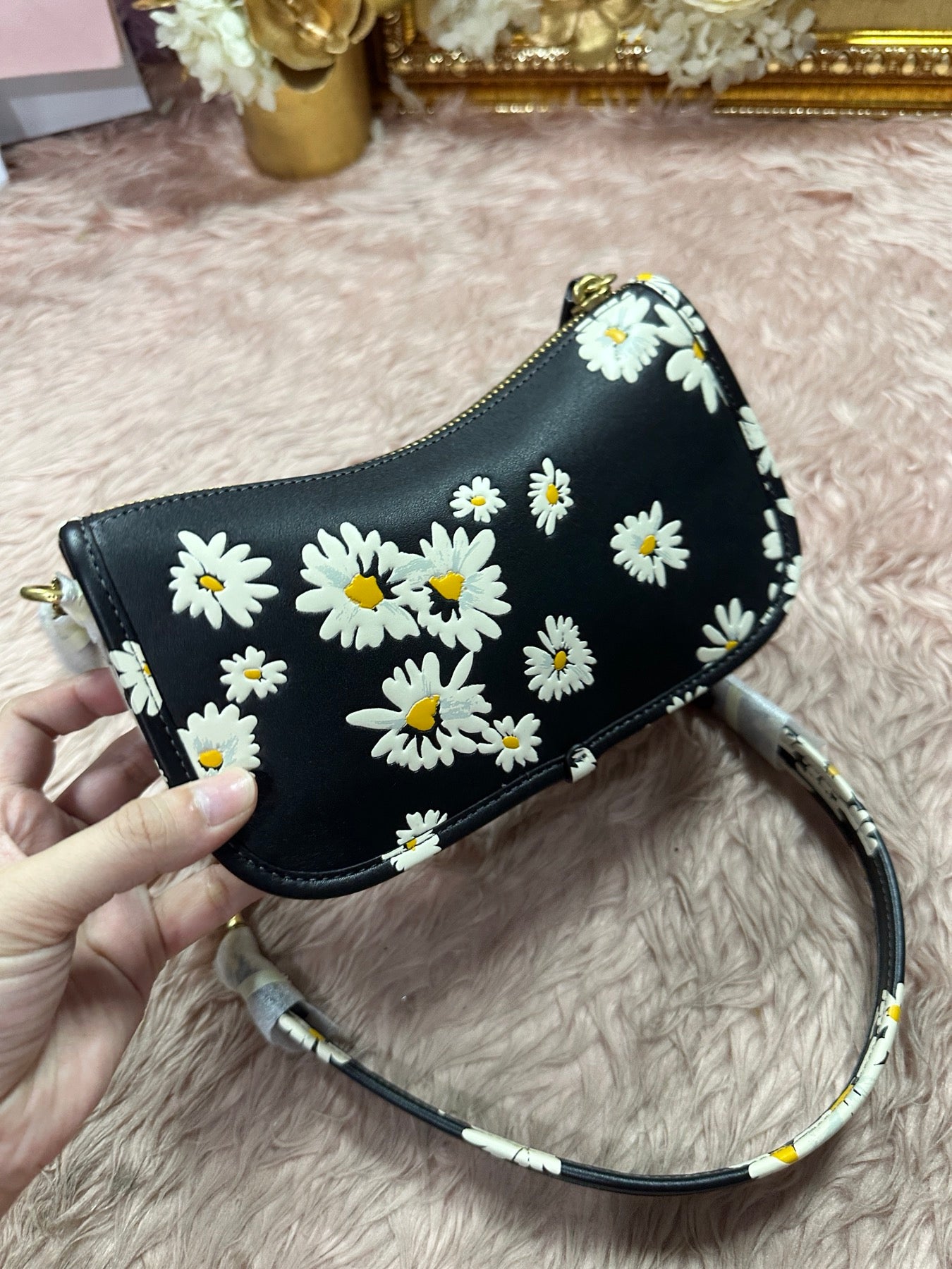 ORIG & IMPORTED Coach Swinger Bag 20 With Floral Print Small Black Bag