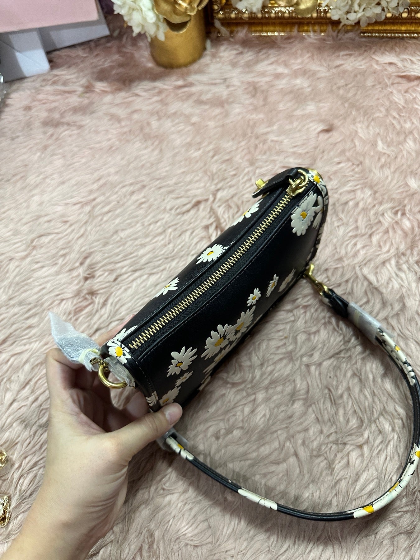 ORIG & IMPORTED Coach Swinger Bag 20 With Floral Print Small Black Bag