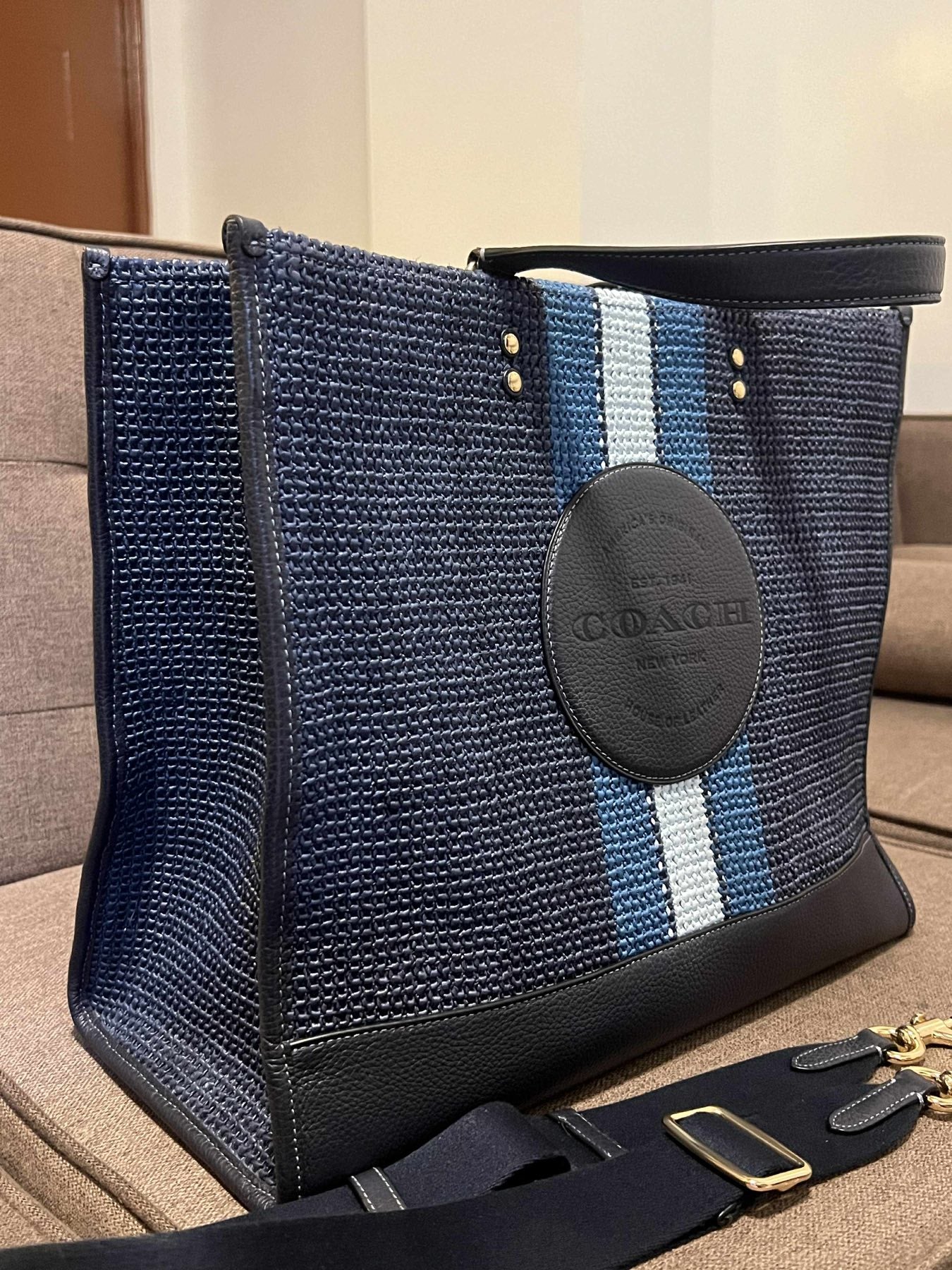 ORIG Preloved Coach Dempsey Tote Large Blue Bag 40 With Coach Patch