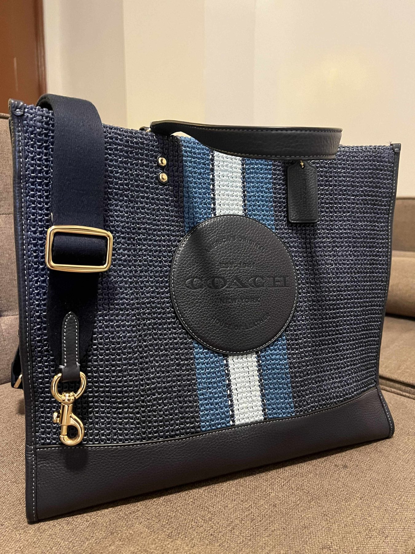 ORIG Preloved Coach Dempsey Tote Large Blue Bag 40 With Coach Patch