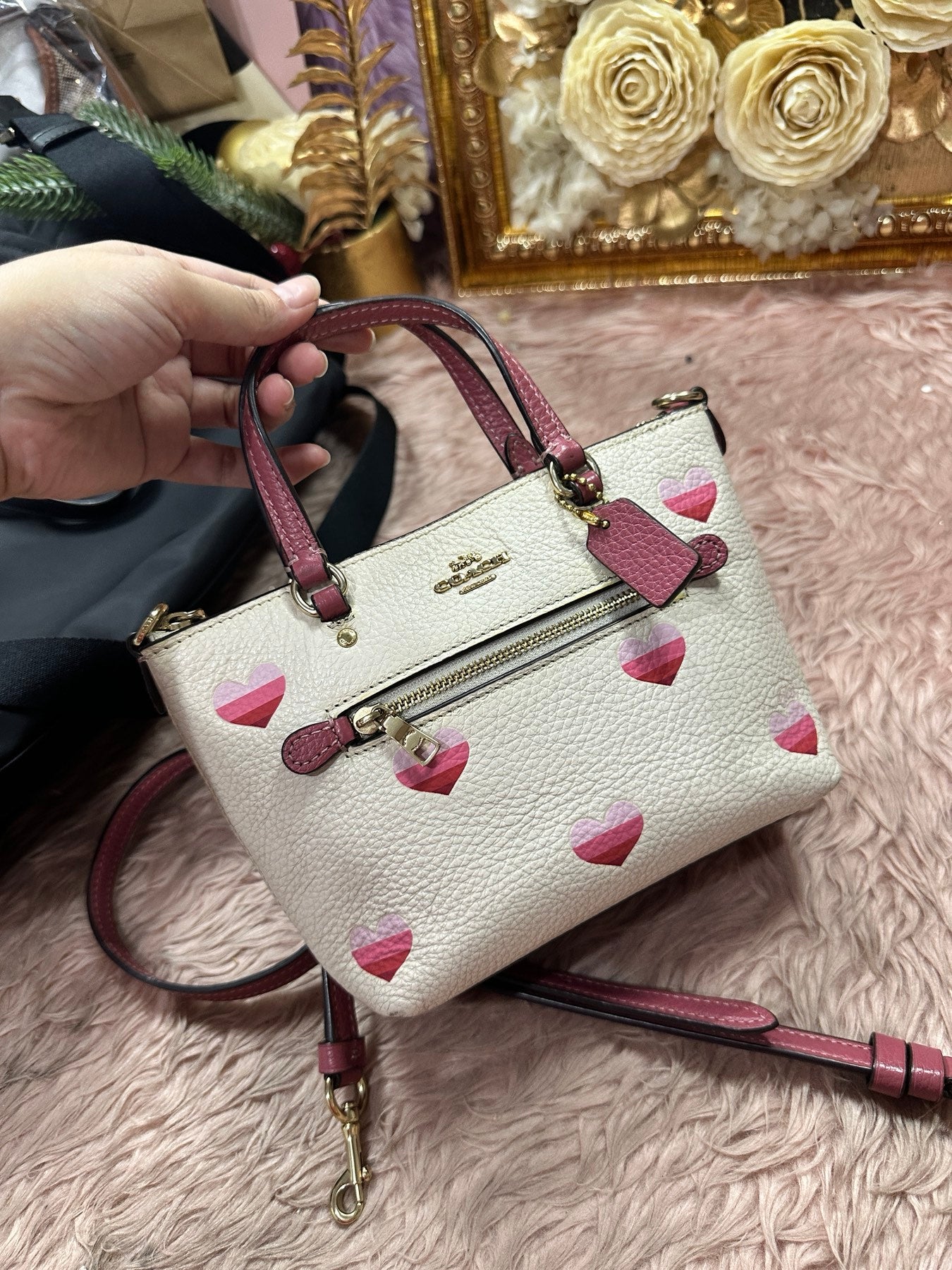 ORIG Preloved COACH Mini Gallery Crossbody With Stripe Heart Print Small White Bag
