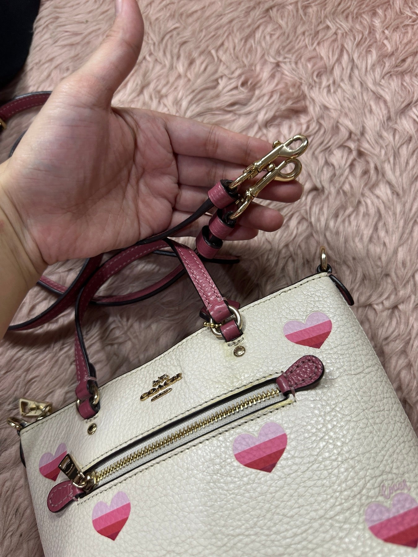 ORIG Preloved COACH Mini Gallery Crossbody With Stripe Heart Print Small White Bag