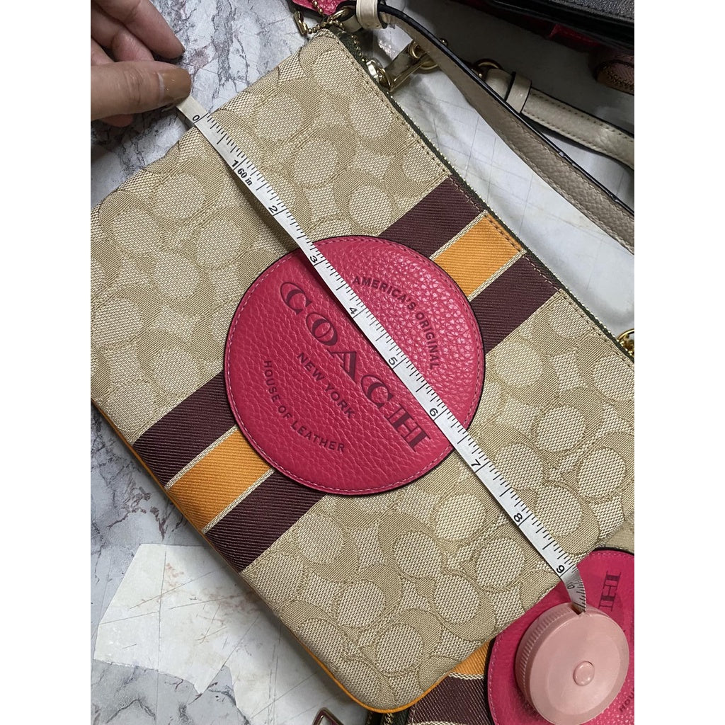 SALE! ❤️ AUTHENTIC/ORIGINAL Coach Dempsey Gallery Large Wristlet In Signature Jacquard Pouch