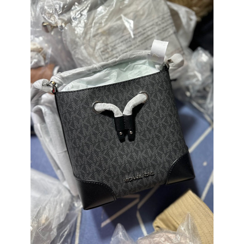 AUTHENTIC/ORIGINAL MICHAEL K0RS MK MERCER SMALL XS BUCKET BAG