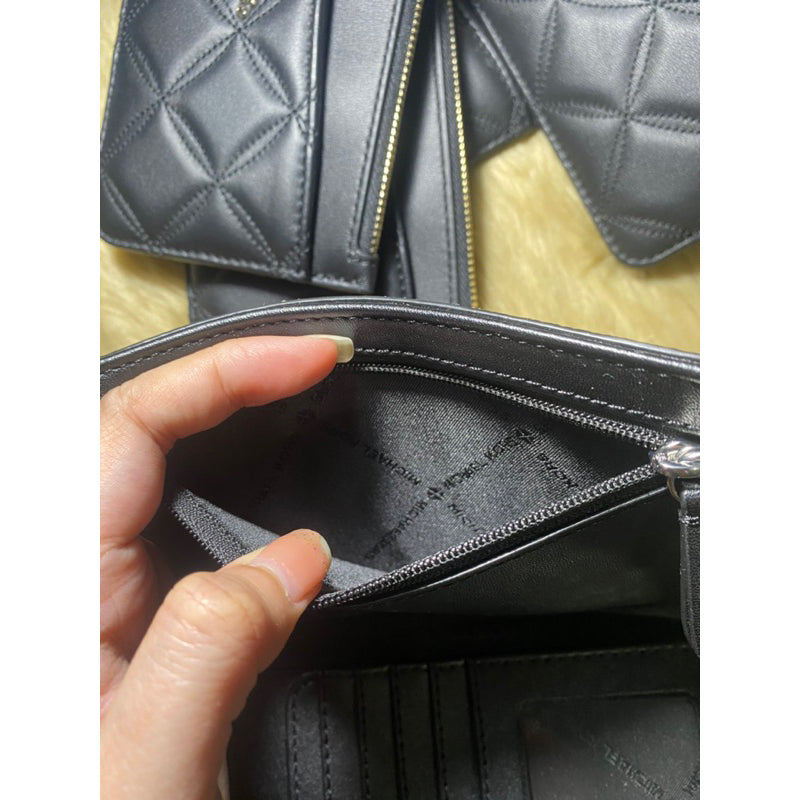 AUTHENTIC/ORIGINAL Mchael Kors MK Jet Set Travel Passport Holder Wallet Case