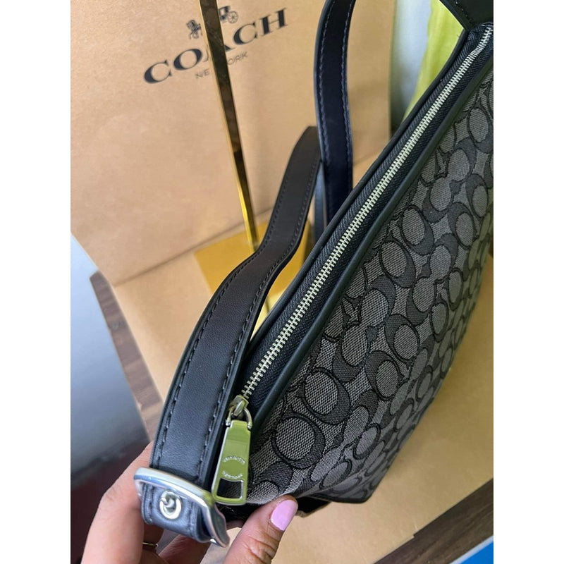 AUTHENTIC/ORIGINAL COACH Preloved Small Dufflette Bucket Bag MonoBlack
