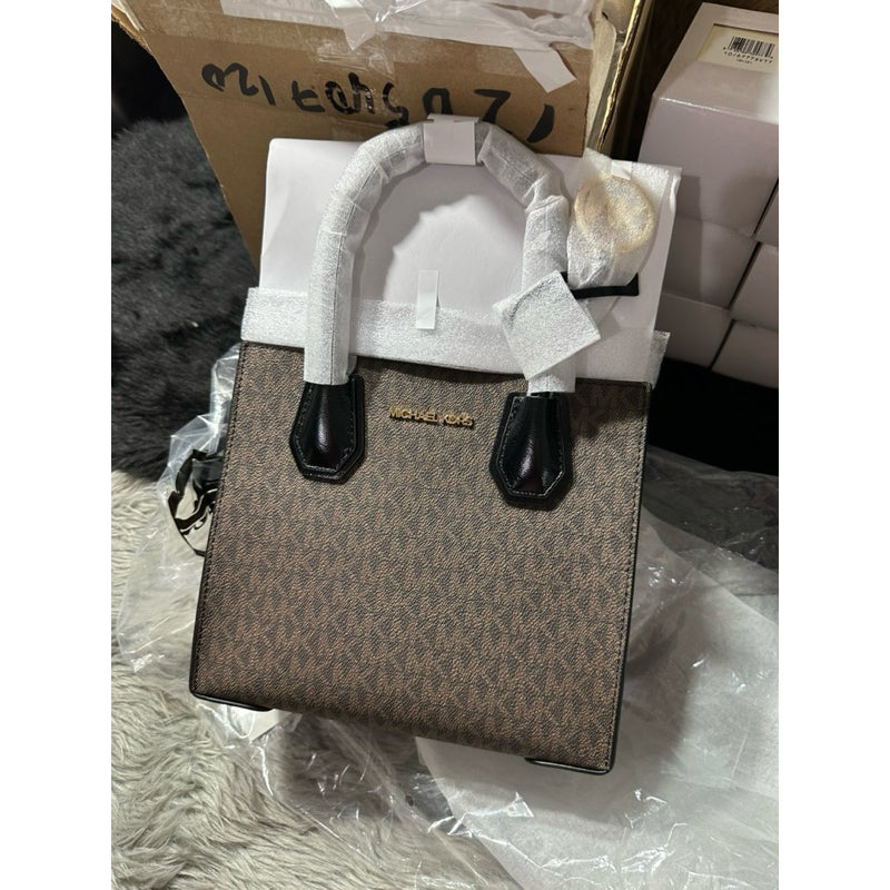 AUTHENTIC/ORIGINAL Michael K0rs MK Mercer Medium Messenger in Signature Brown/Black Bag