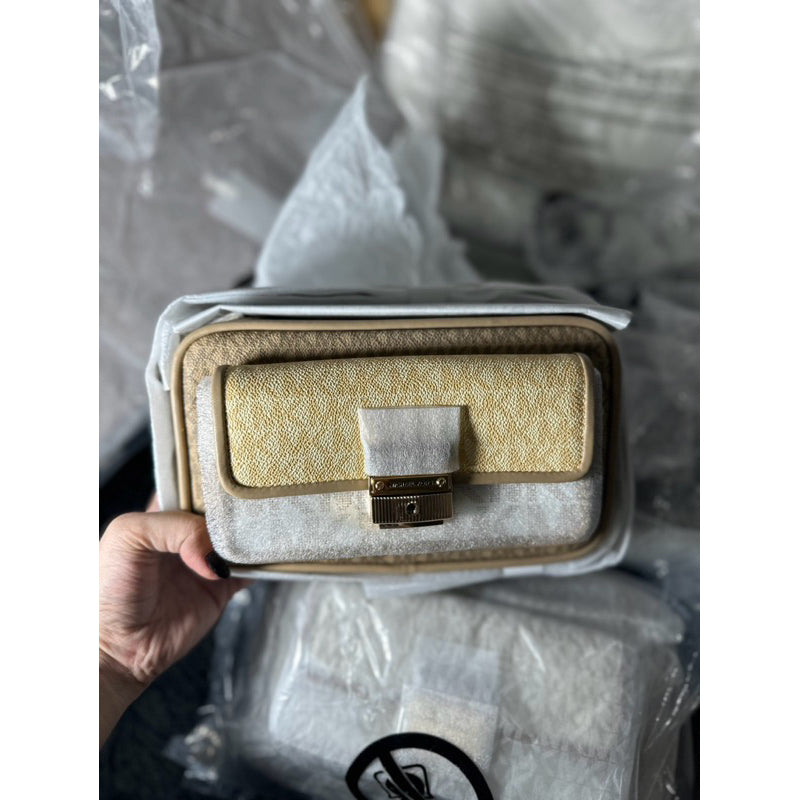 AUTHENTIC/ORIGINAL Michael K0rs MK Bradshaw Medium Logo Camera Bag Tricolor