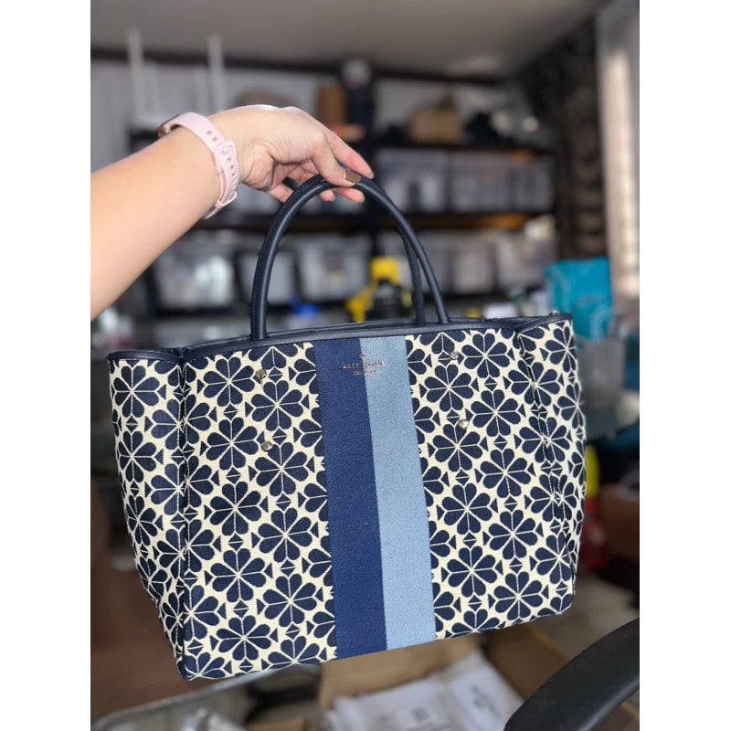AUTHENTIC/ORIGINAL KateSpade KS Retail Everything Spade Flower Jacquard Medium Tote Blue Bag