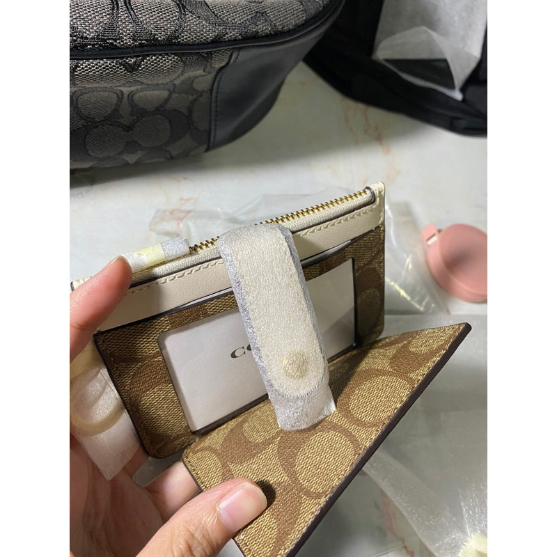 SALE! ❤️ AUTHENTIC COACH Attachment Card Case In Signature Canvas Card Holder Wallet
