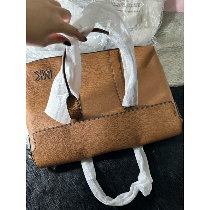 AUTHENTIC/ORIGINAL Michael K0rs MK Cooper Pebbled Leather Briefcase Men's Laptop Bag Brown